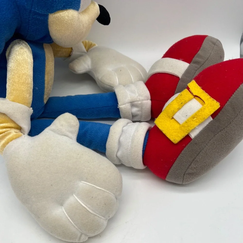 Sonic The Hedgehog Jumbo Plush Toy SEGA Blue Stuffed Animal Red Shoes VTG Y2K